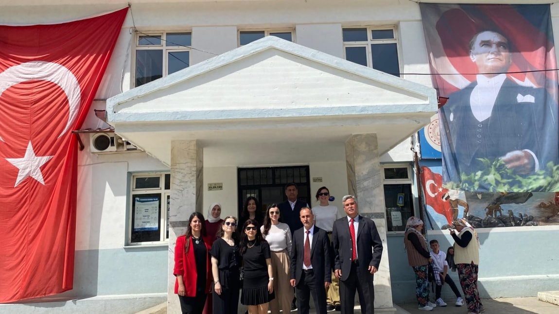 23 NİSAN ULUSAL EGEMENLİK VE ÇOCUK BAYRAMI OKULUMUZDA COŞKUYLA KUTLANDI